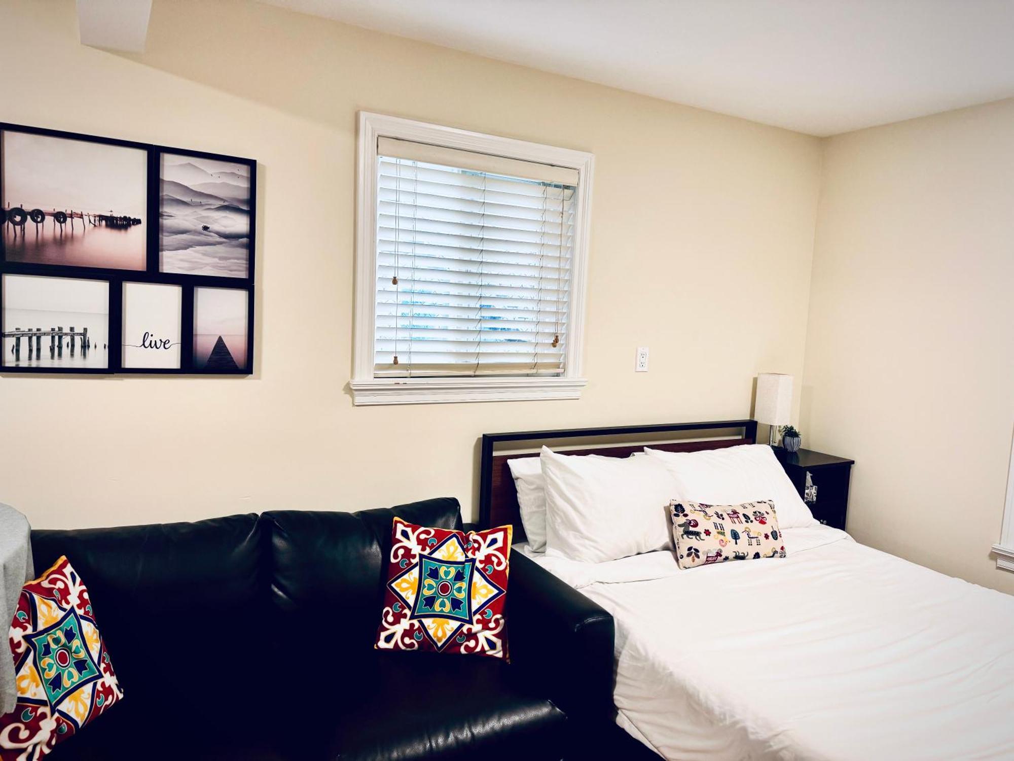 Cozy 2 Beds Spacious Rooms,Close To Transit Vancouver Buitenkant foto